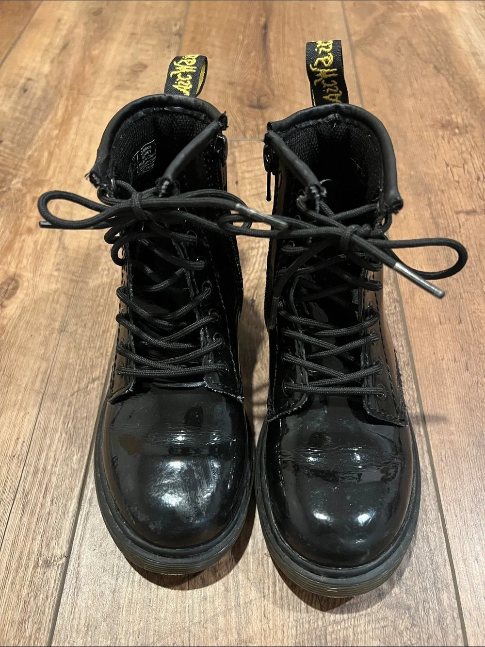 Dr. Marten’s Delaney Black Patent Leather Boots for Toddler Girl, size 11